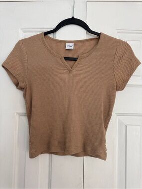 Tna Aritzia Waffle Knit Cropped Tee Tan/Brown